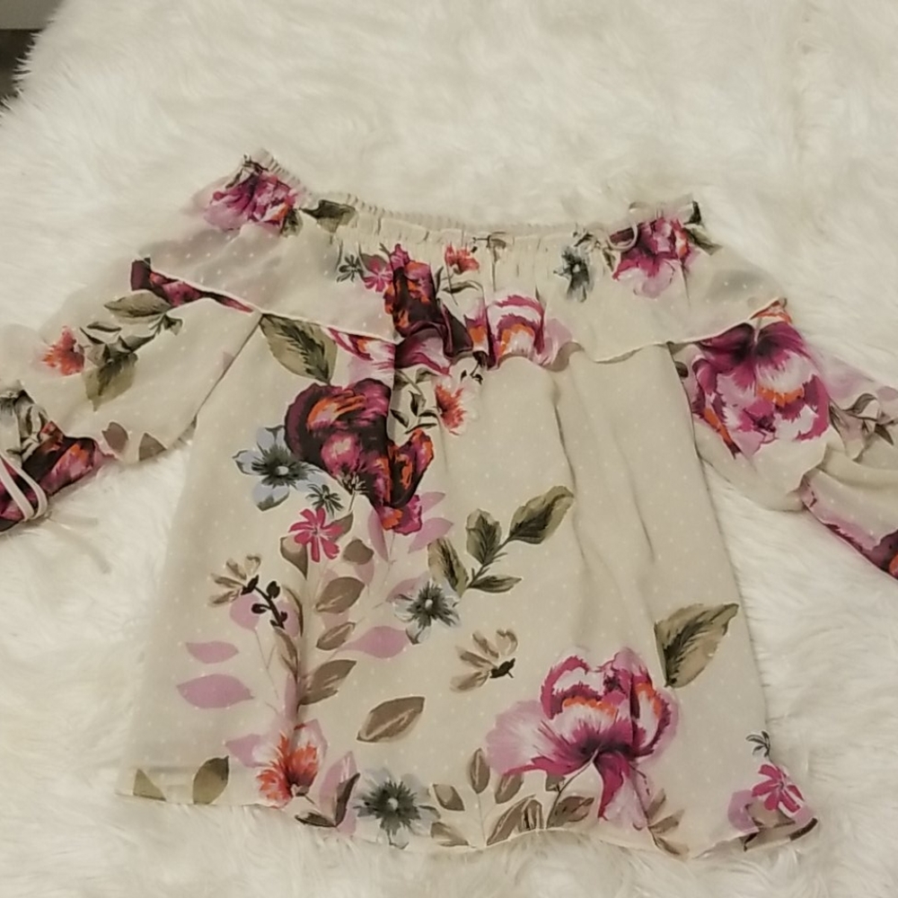 Floral cold shoulder top